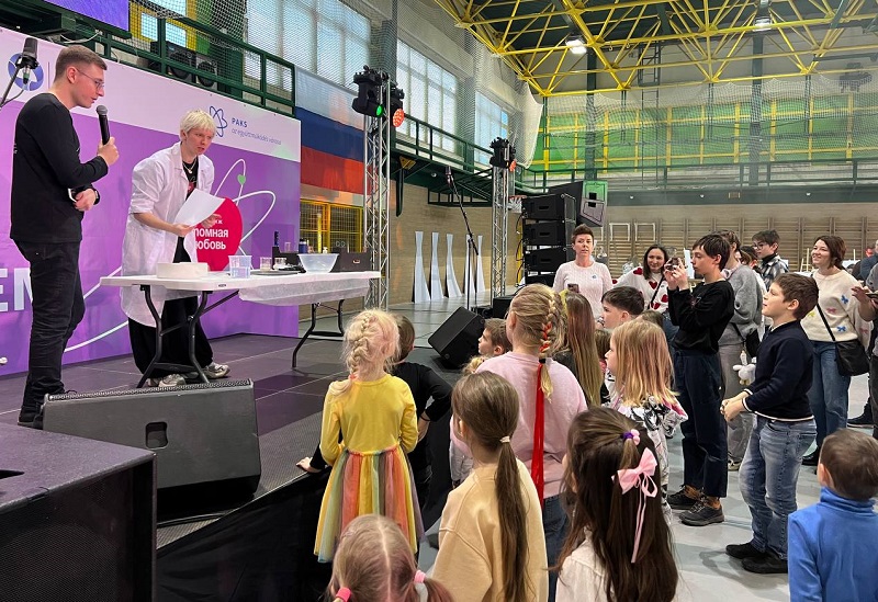 «Росатом» провел научно-образовательный фестиваль «АтомДвиж в Пакше (Венгрия)