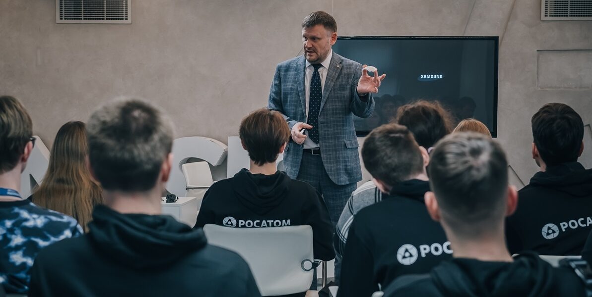 «Росатом» организовал научно-образовательную программу «АтомДискавери. Москва» для выпускников программ образовательного центра «Сириус»