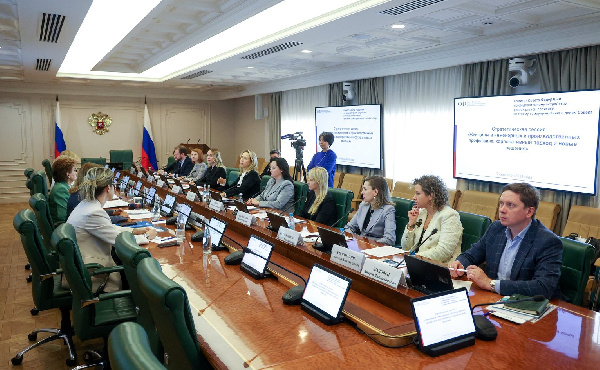 «Росатом» представил в Совете Федерации системный подход по поддержке и развитию женщин-профессионалов в атомной отрасли 