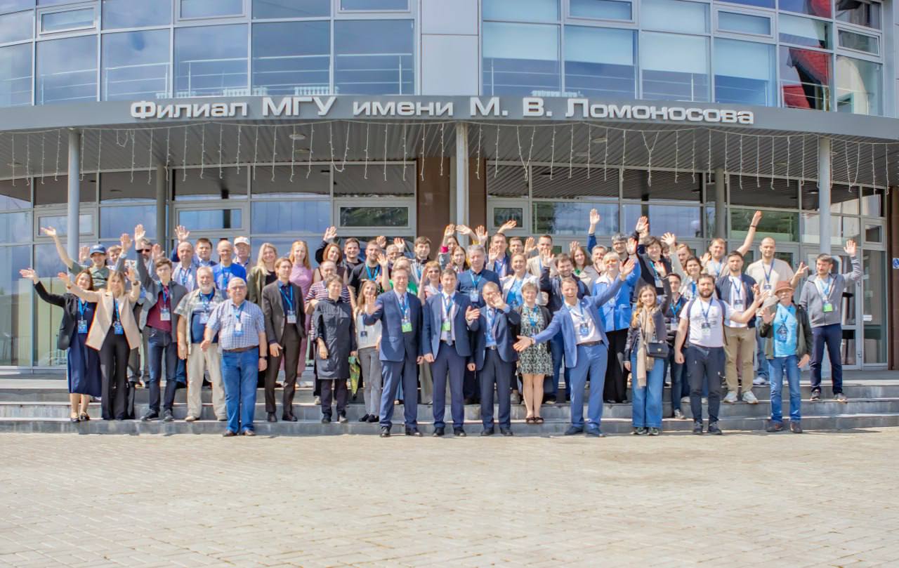 Более 80 молодых учёных приняли участие в XVIII Международной школе НЦФМ по взаимодействию изотопов водорода с конструкционными материалами
