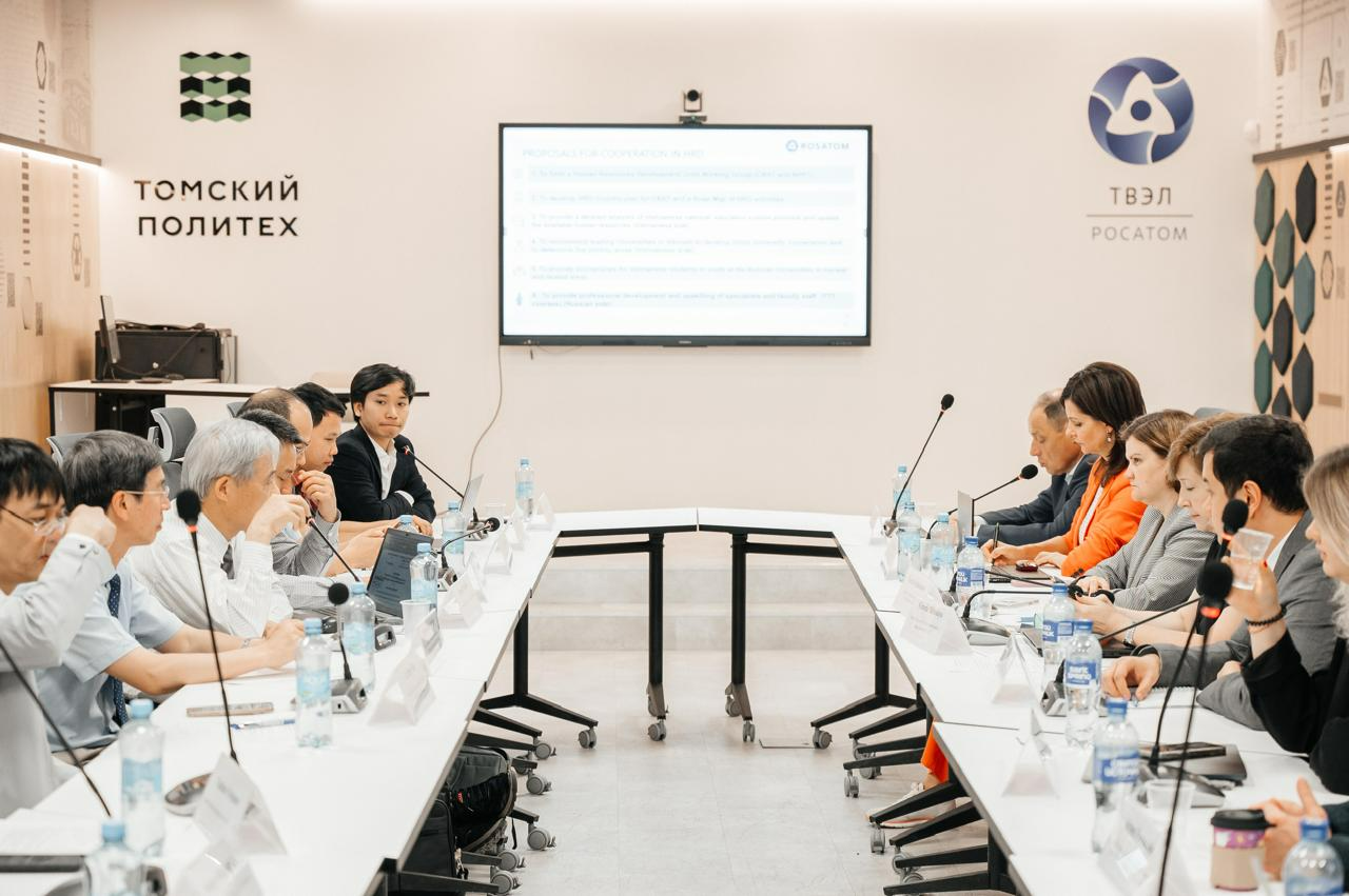 Expert consultations on personnel training for Vietnam's nuclear industry were held at TPU