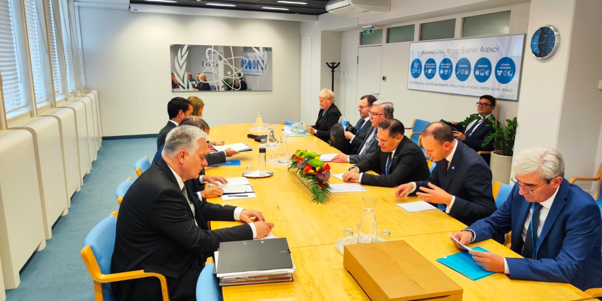 The official meeting of the director general of Rosatom Alexey Likhachev and director general of the IAEA Rafael Grossi 