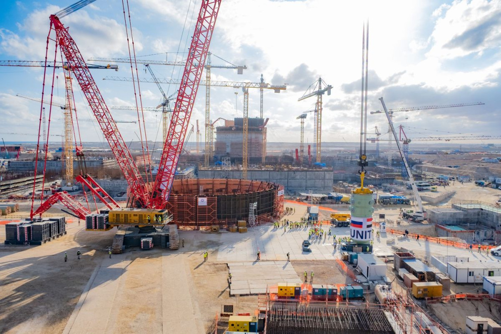 Photo: The reactor vessel has been installed at Unit 1 of the El Dabaa Nuclear Power Plant in Egypt