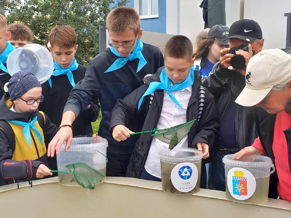 При поддержке одного из предприятий Топливного дивизиона «Росатома» прошло зарыбление Верх-Нейвинского водохранилища в Свердловской области