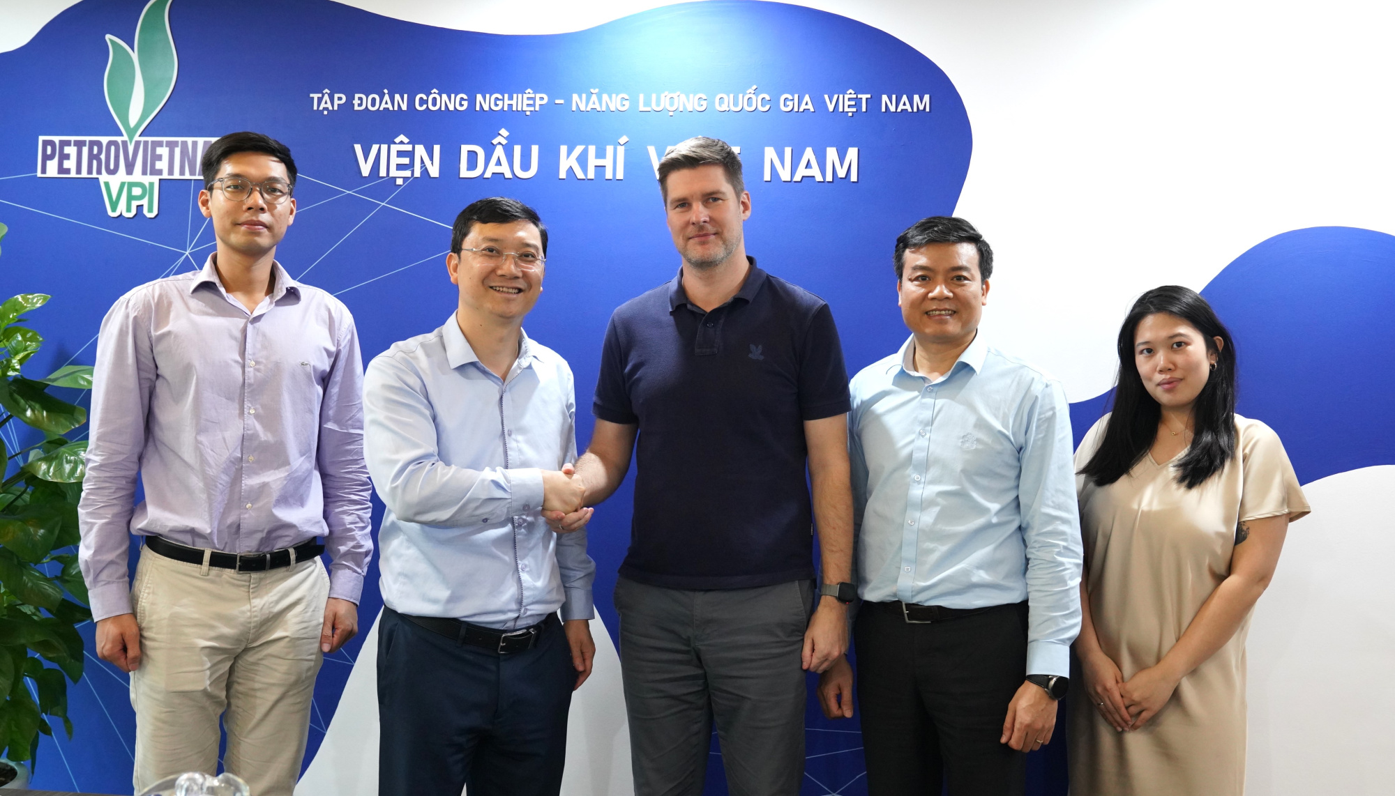 «Росатом» и Вьетнамский институт нефти обсудили сотрудничество в области атомной энергетики и энергетического перехода