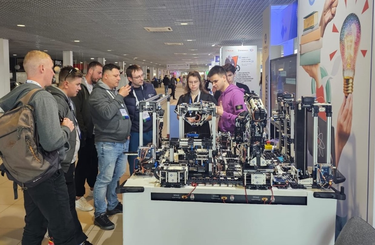 На отраслевом чемпионате профессионального мастерства AtomSkills представлены робосистемы атомного энергокомплекса IV поколения