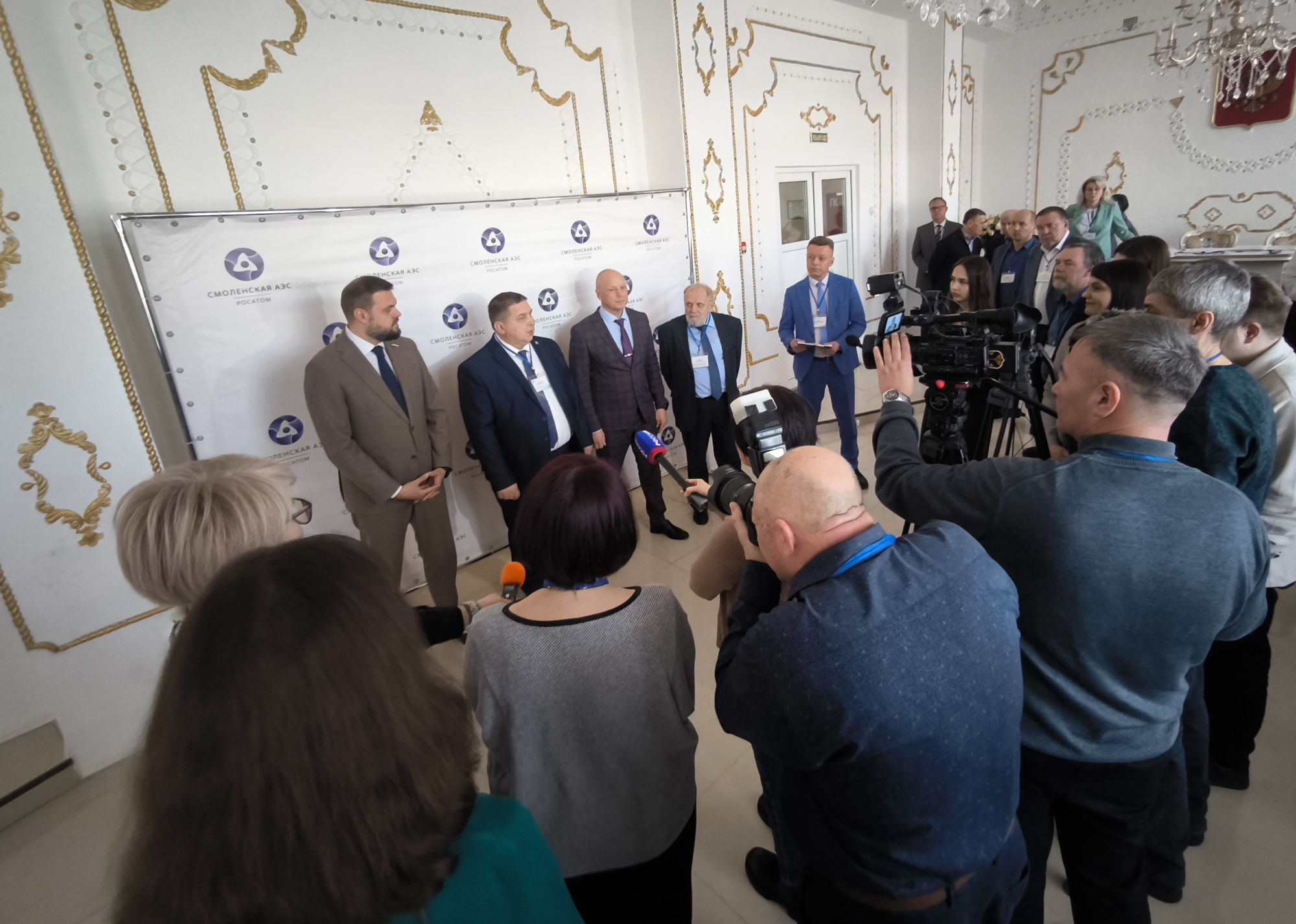 Участники общественных слушаний в г. Рославле поддержали сооружение энергоблоков № 1 и 2 Смоленской АЭС-2 