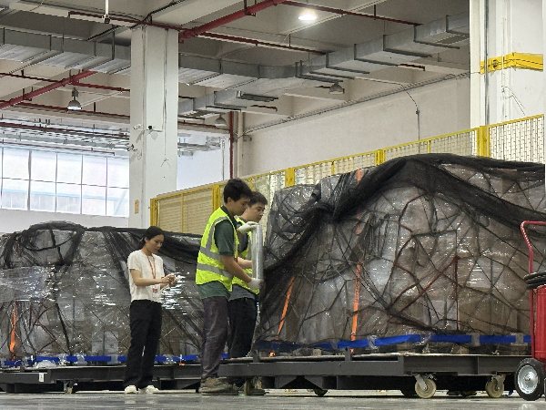 FESCO и ATC Global Logistics организовали комплексную авиаперевозку 21 тонны груза из Китая в Россию через логистический хаб в Дунгуане