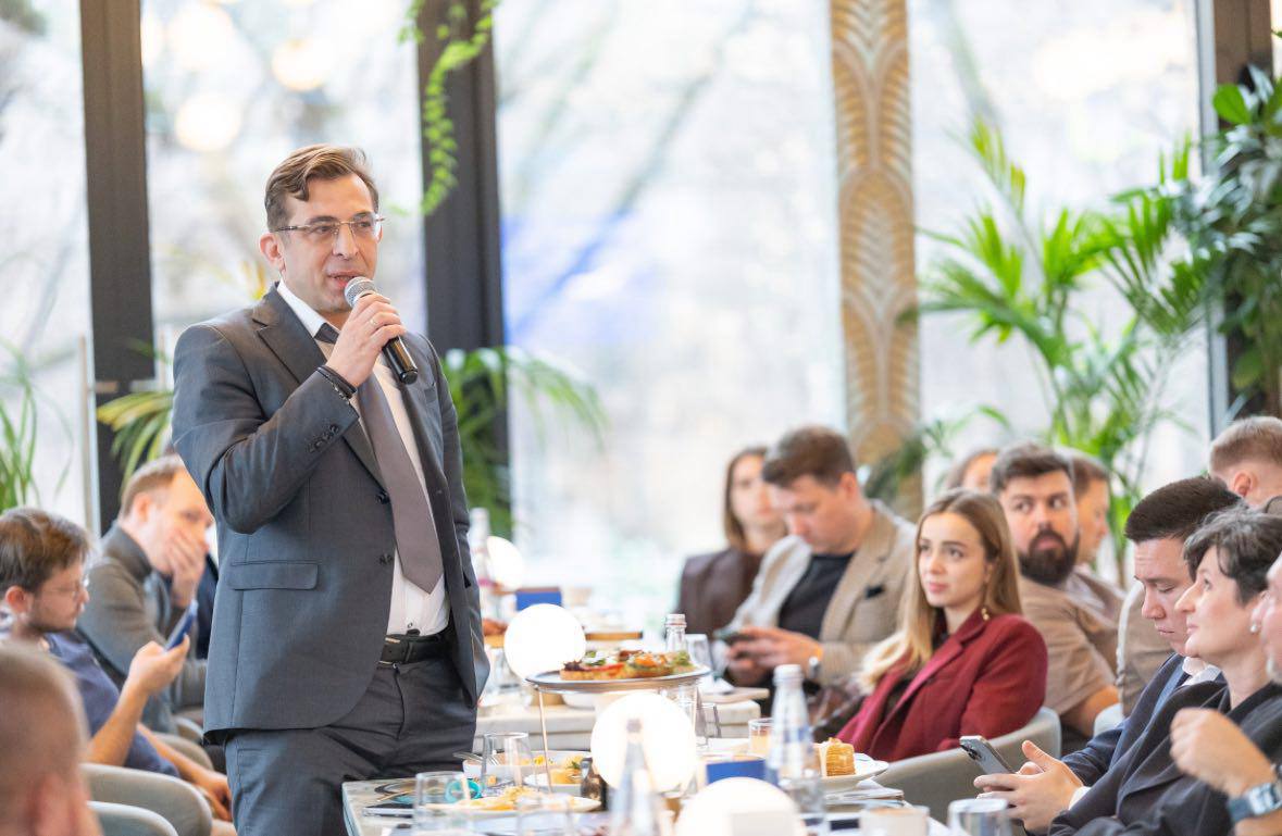 «Росатом» представил на бизнес-завтраке свое видение безопасной и комфортной среды для жизни и труда в Москве