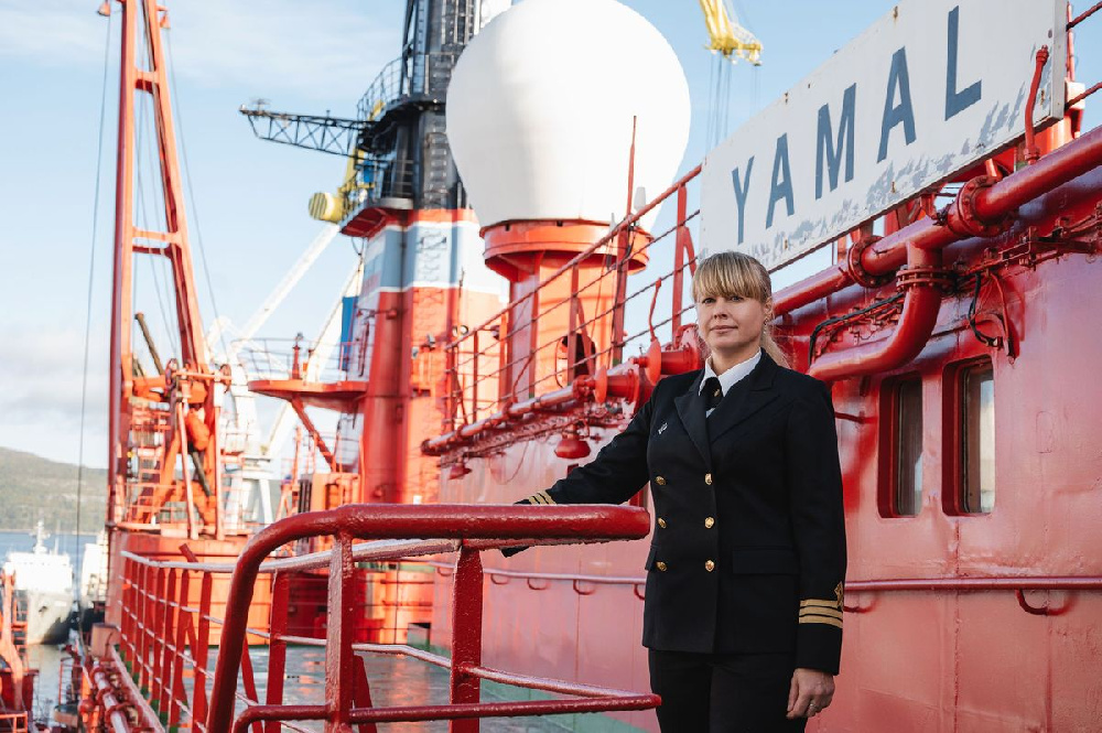 Марина Старовойтова стала первой в мире женщиной-капитаном атомного ледокола