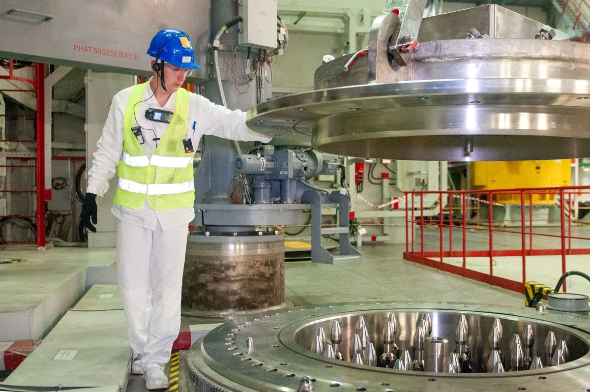 Rosatom completes the first-ever program for operation of nuclear fuel with minor actinides 