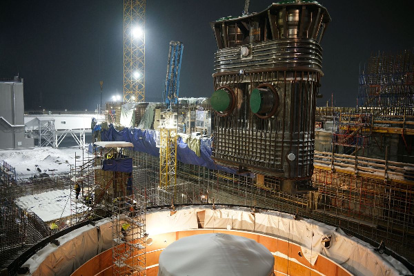 В Северске началась установка оболочек периферийной полости инновационного реактора БРЕСТ-ОД-300 