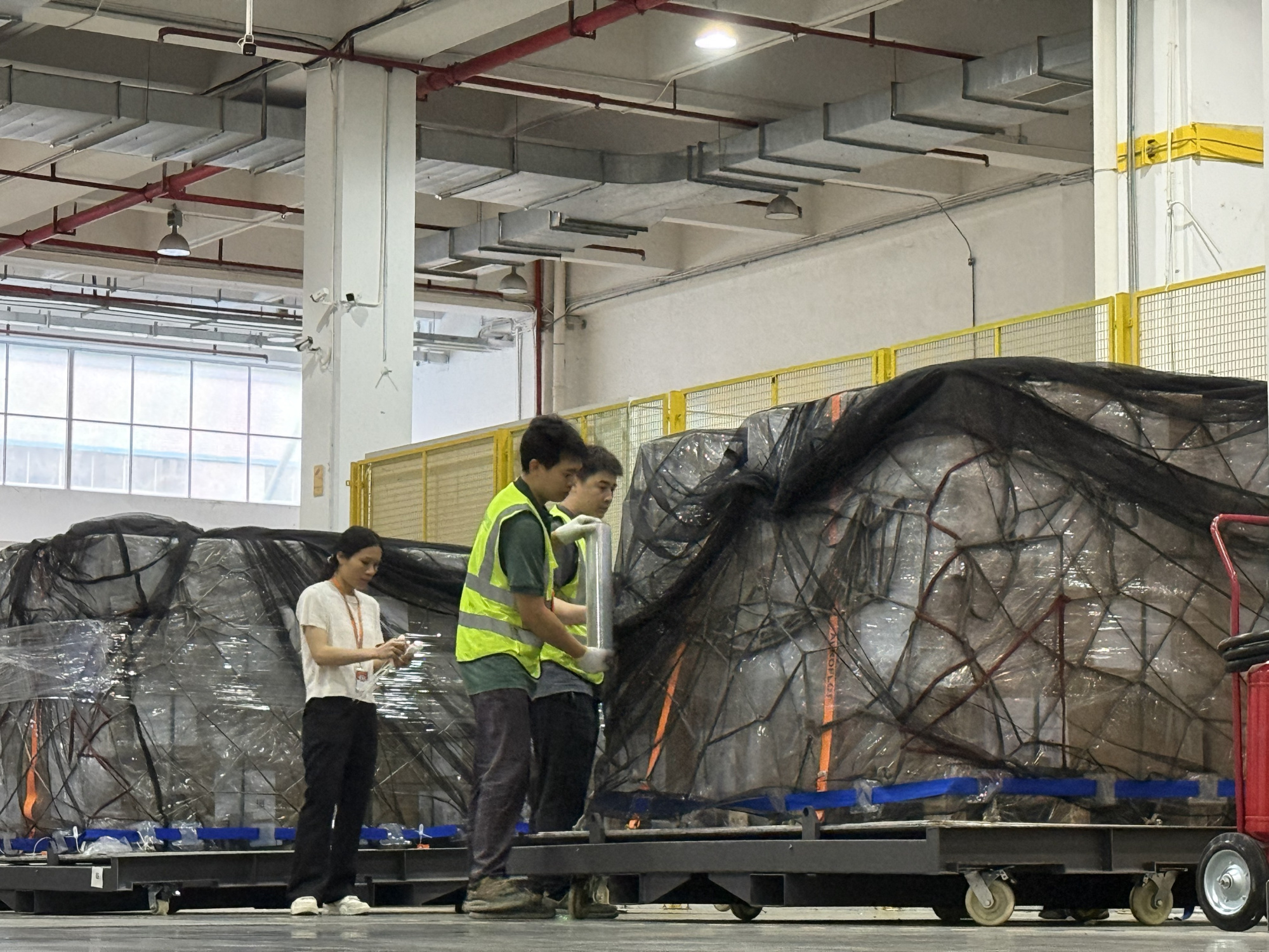 FESCO и ATC Global Logistics организовали комплексную авиаперевозку 21 тонны груза из Китая в Россию через логистический хаб в Дунгуане