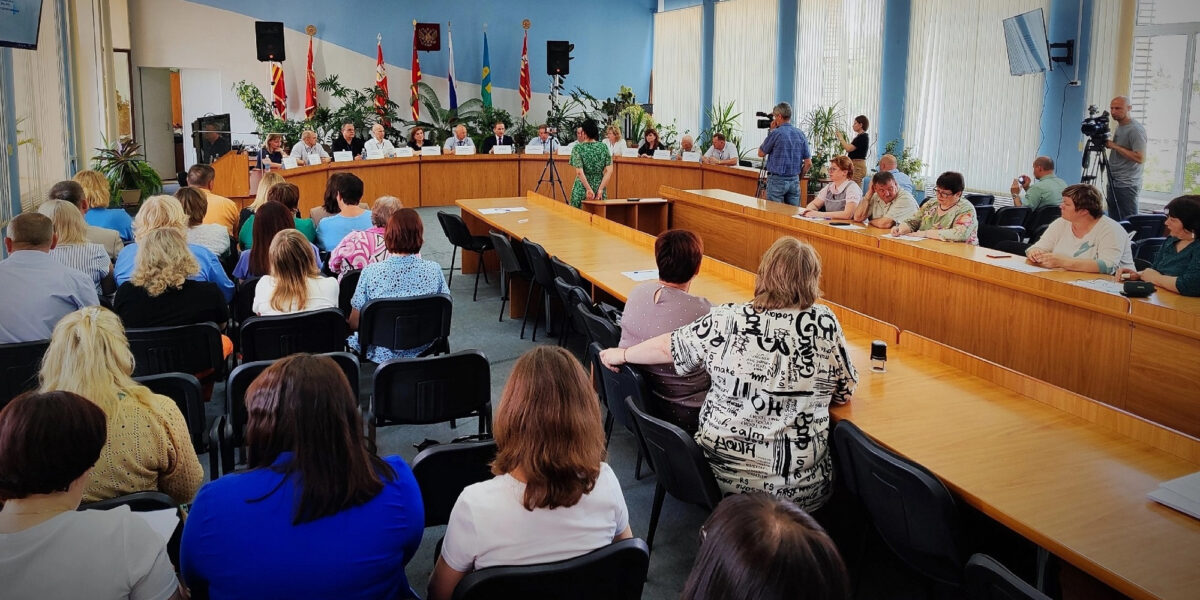 В Рославле прошли общественные обсуждения, посвященные обоснованию производства изотопов медицинского назначения на Смоленской АЭС