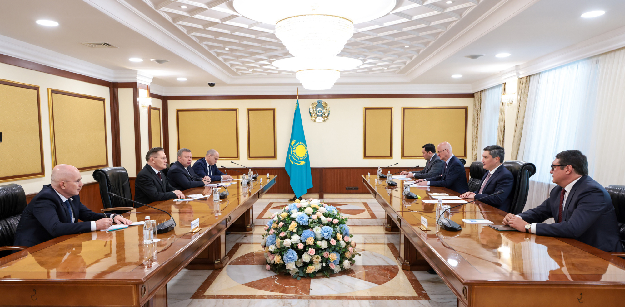 Head of Rosatom Alexey Likhachev Meets with Prime Minister of the Republic of Kazakhstan Olzhas Bektenov
