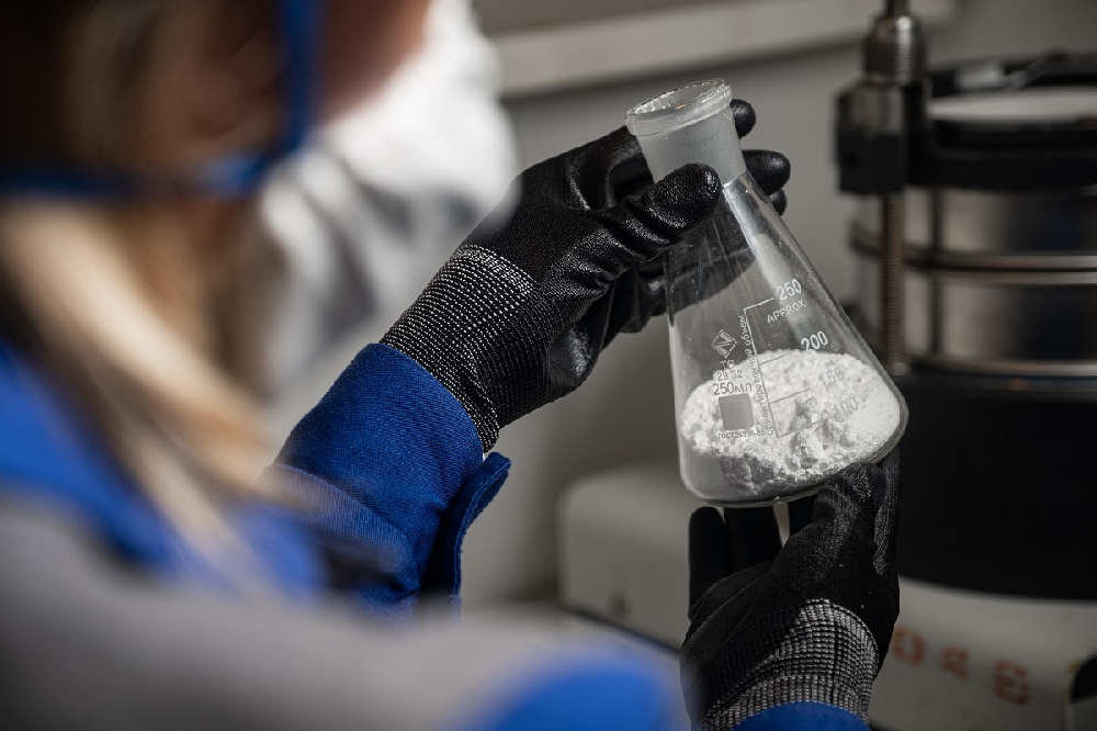 В Топливном дивизиона «Росатома» запущено производство оксинитрата циркония для нефтехимии