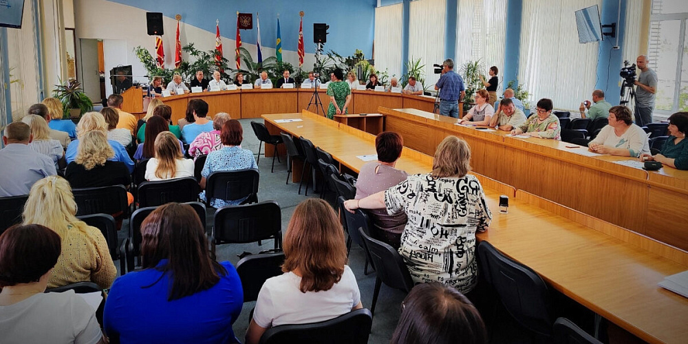 В Рославле прошли общественные обсуждения, посвященные обоснованию производства изотопов медицинского назначения на Смоленской АЭС