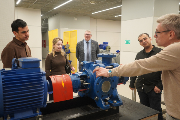 В Технической академии «Росатома» прошла первая стажировка специалистов из Узбекистана 