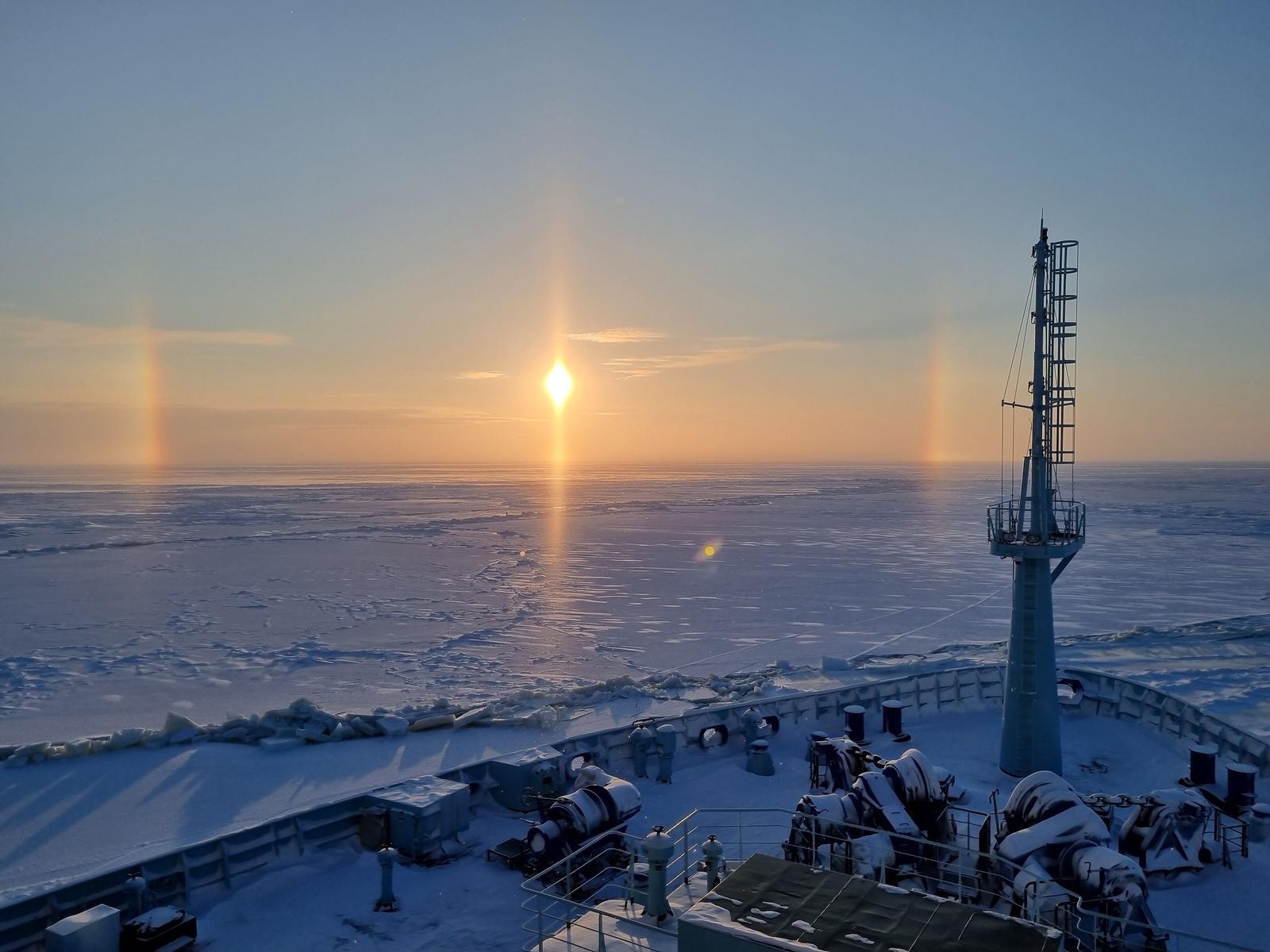First Transit Voyage From China to Europe via the Northern Sea Route Has Been Completed 