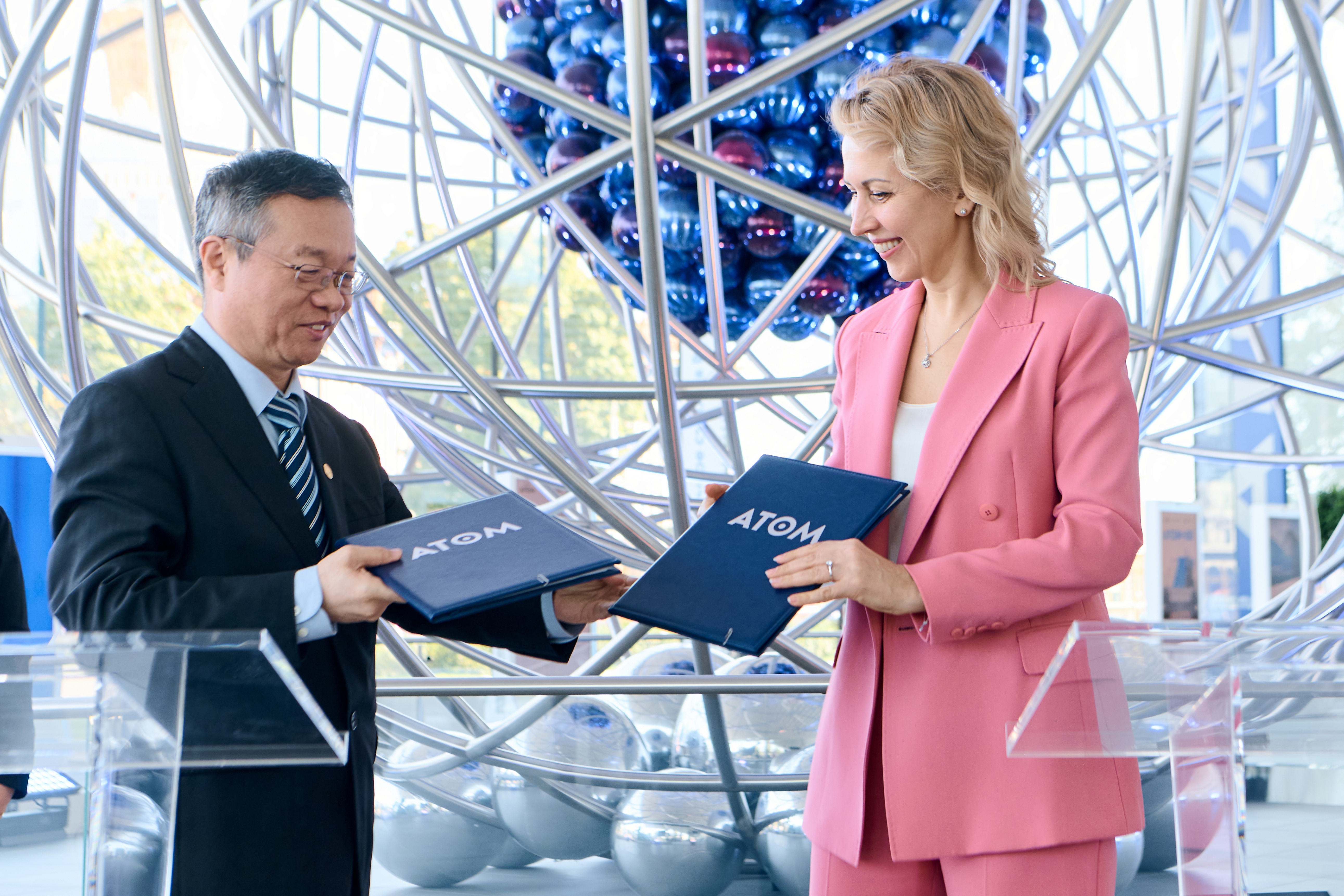 Rosatom and CNNC signed memorandum of understanding on personnel cooperation