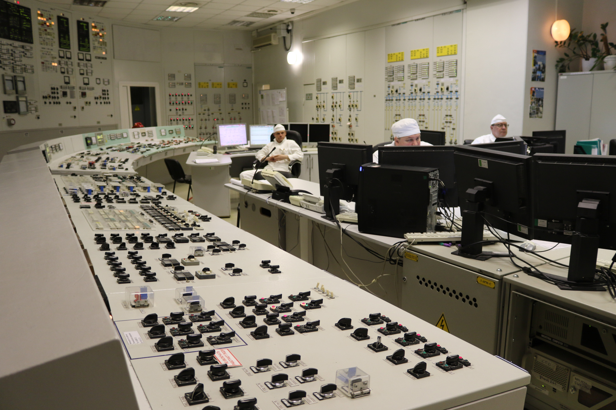 Ленинградская АЭС получила лицензию Ростехнадзора на вывод из эксплуатации энергоблока № 1 с реактором РБМК-1000