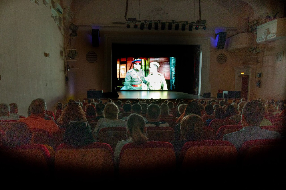  Северске прошел предпремьерный показ фильма «РДС-1. Россия делает сама», снятого при поддержке «Росатома»