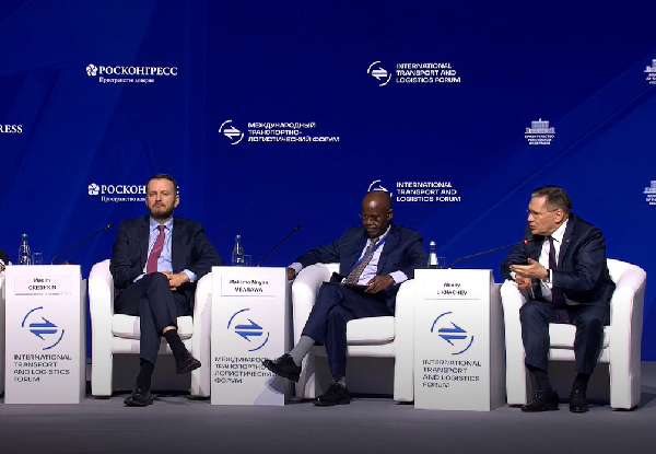 Глава «Росатома» Алексей Лихачев принял участие в пленарном заседании Международного транспортно-логистического форума