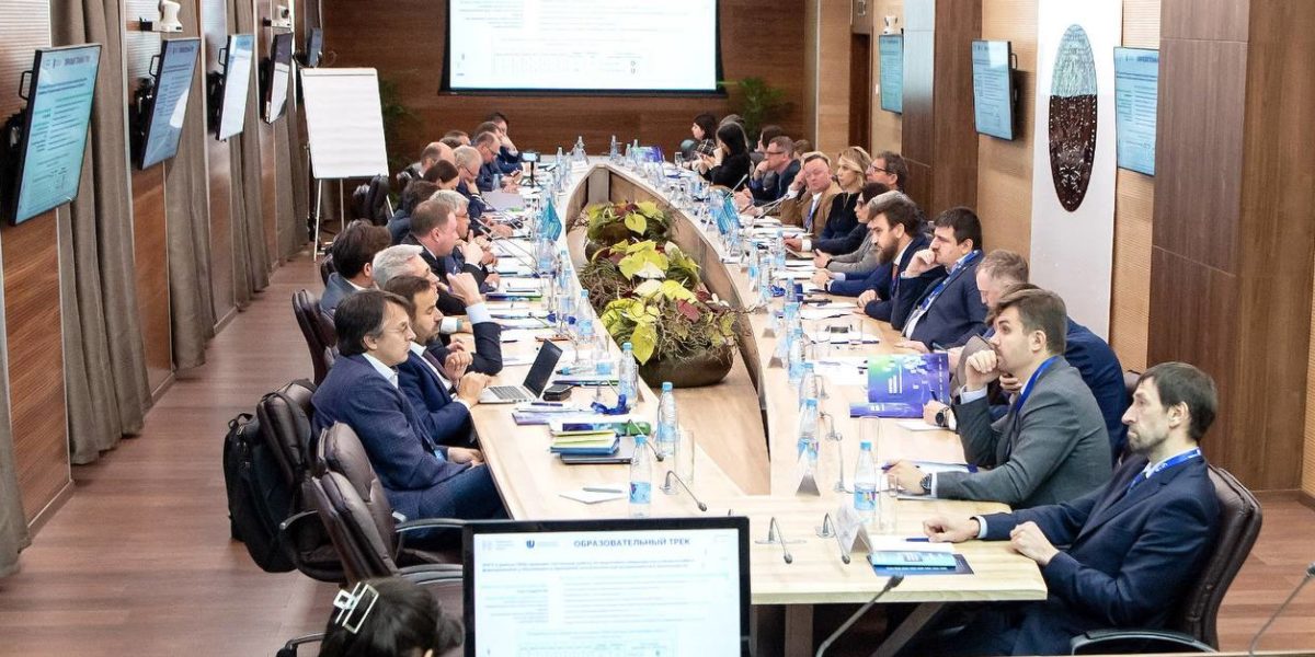В Росатоме обсудили перспективы развития проекта «Передовые инженерные школы»