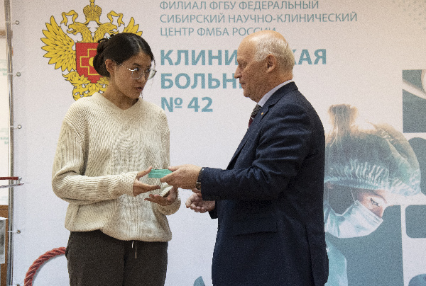 Электрохимический завод помог приобрести квартиры для медиков Зеленогорска